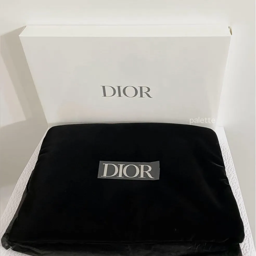 Dior Velvet Makeup Pouch - Image 3