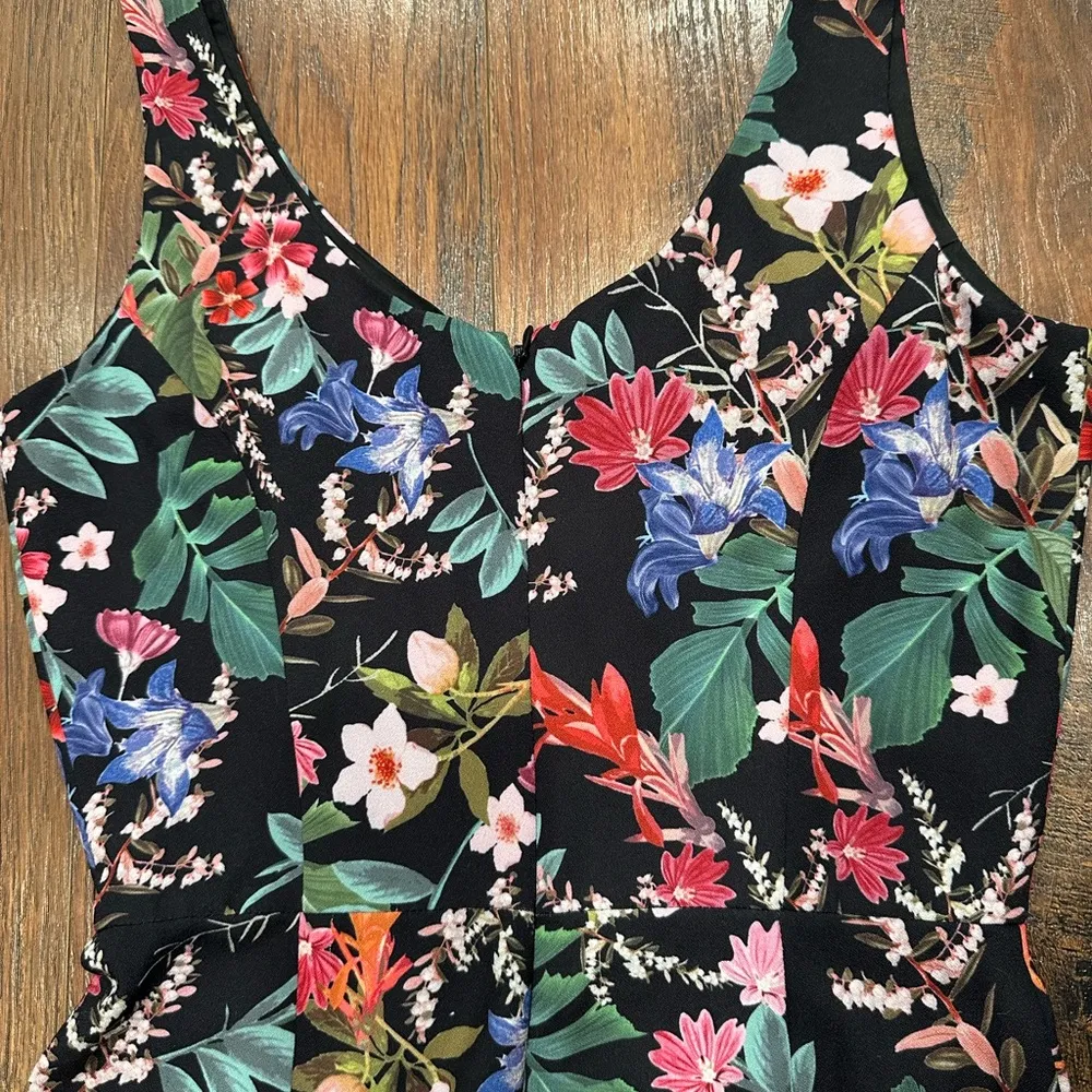 Gianni Bini Floral Jumpsuit - Image 4