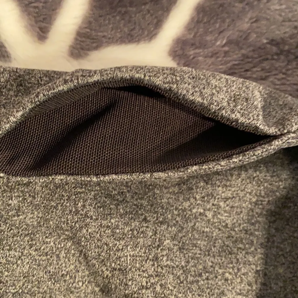 Athleta Capri leggings grey side pocket Chaturanga - Image 8