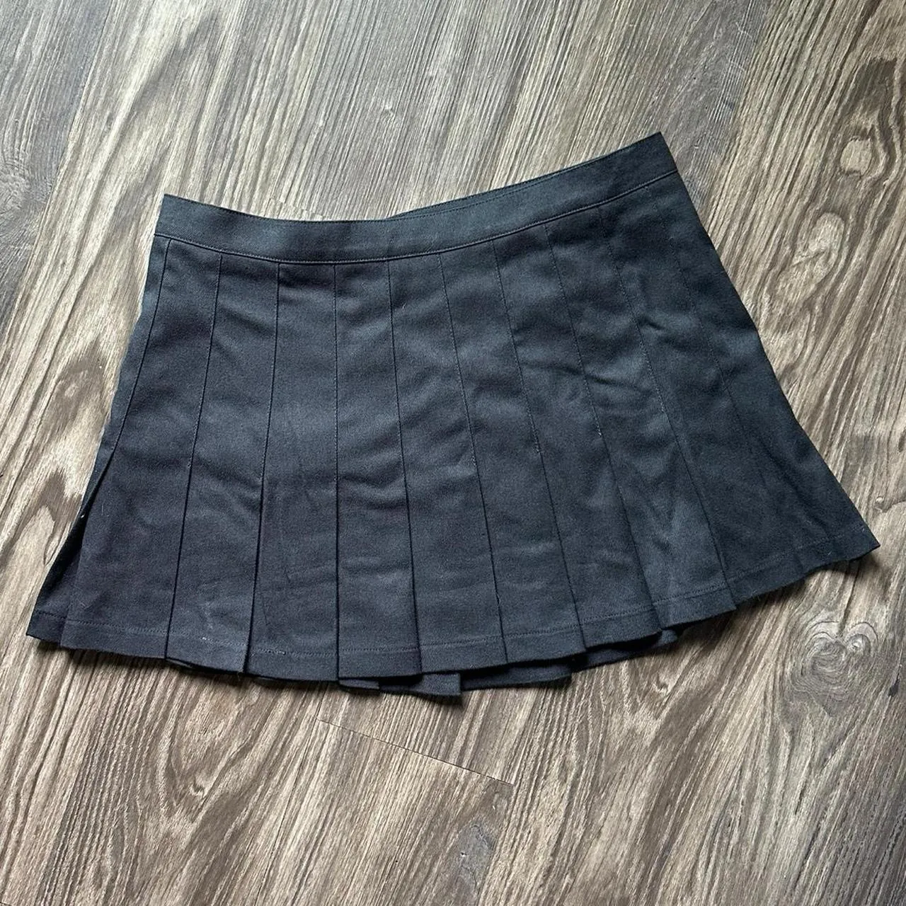 Brandy Melville Navy Pleated Skirt - Image 4