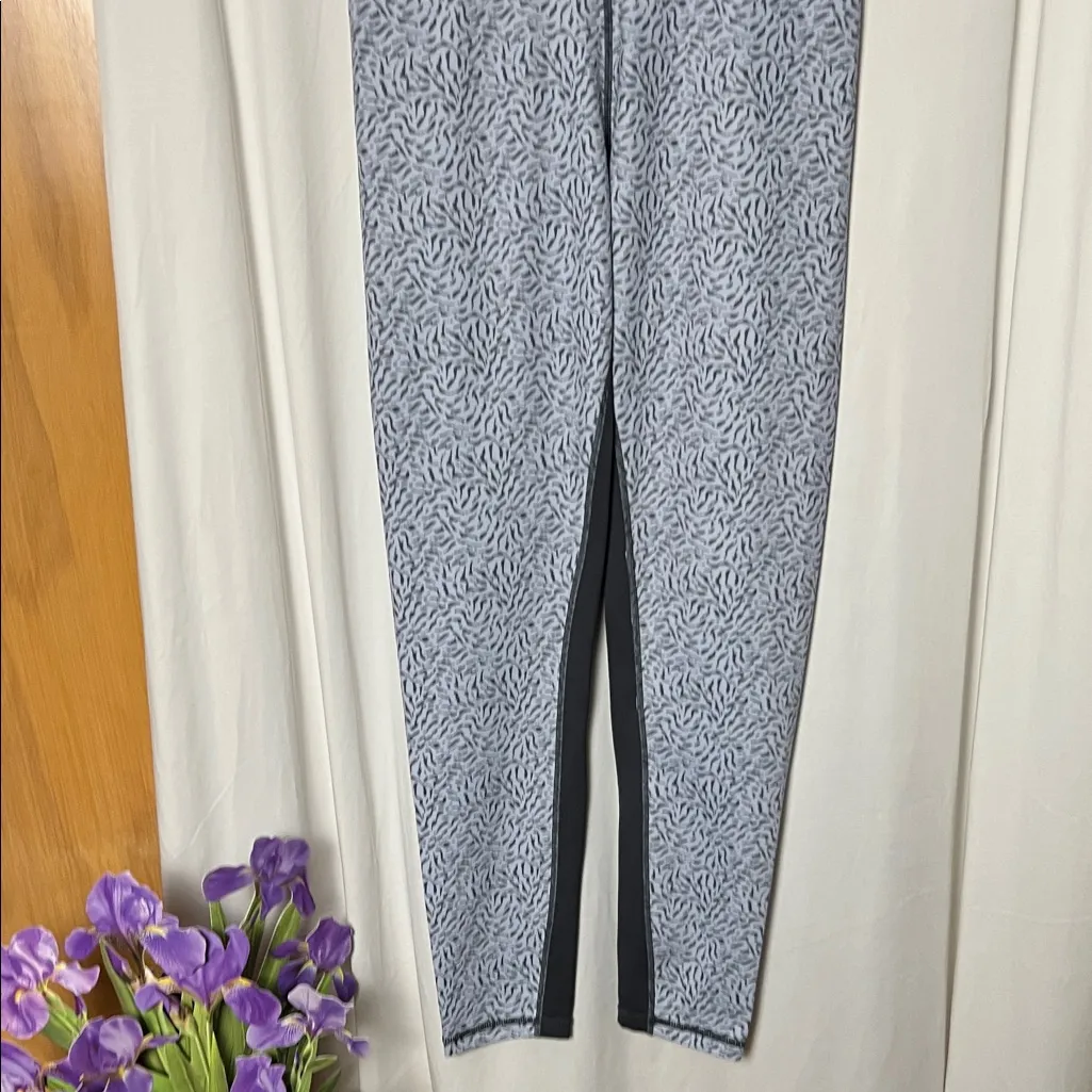 Anthropologie x ALLFENIX Animal Patterned High-Waisted 7/8 Leggings Size Medium - Image 4