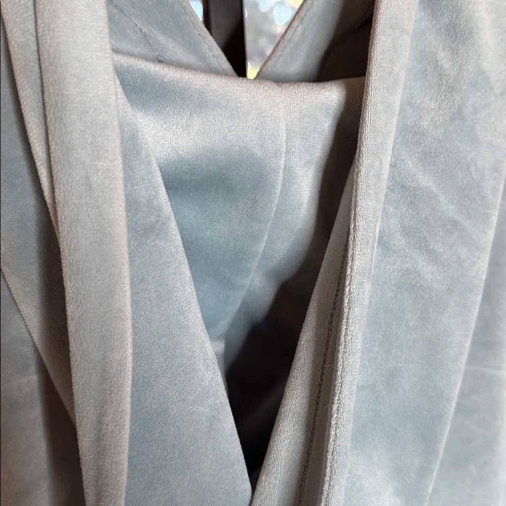 American Eagle  Slate Ice Blue Velour Oversized Hoodie Size Small - Image 9