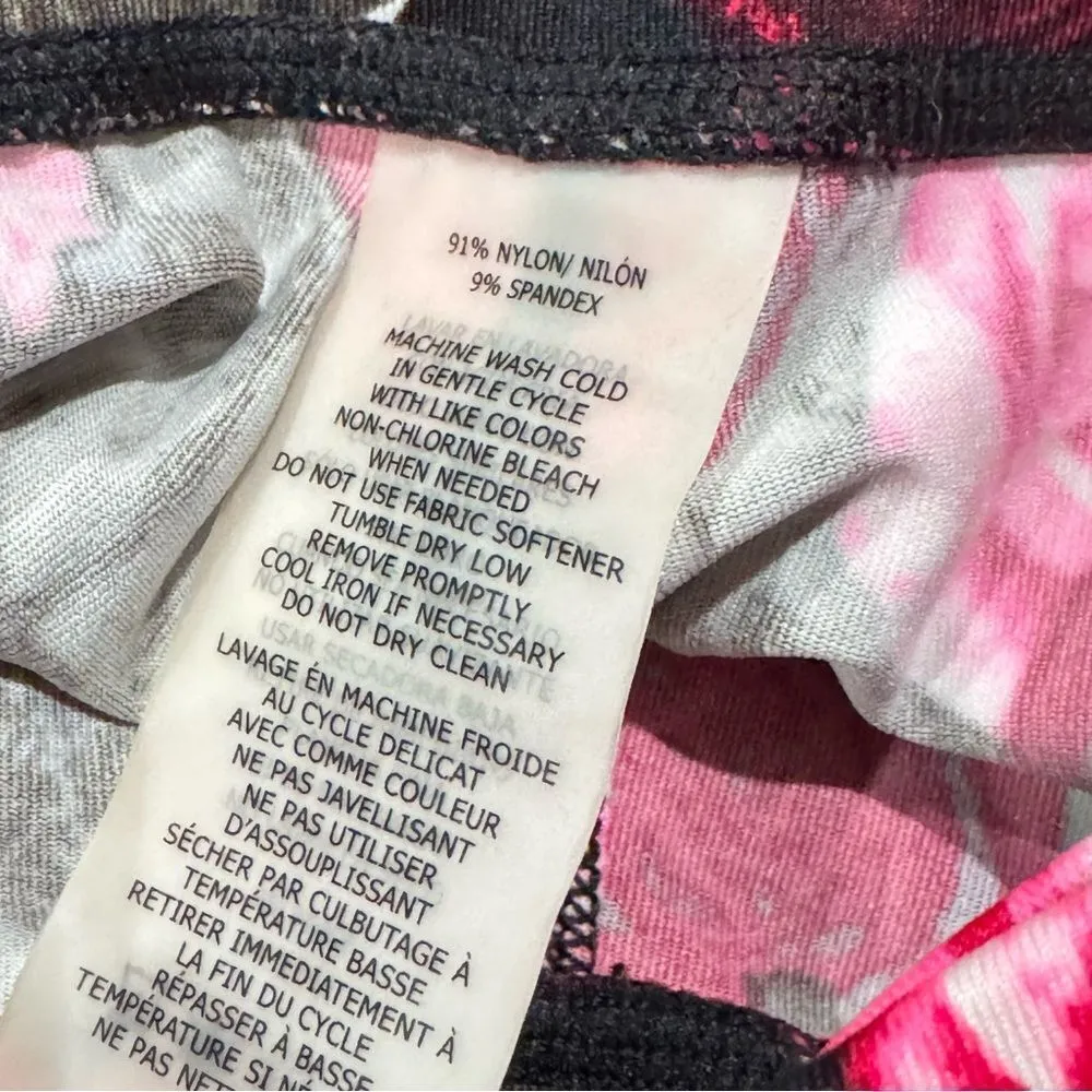 Betsey Johnson Rose Capri Leggings Women’s XS - Image 3