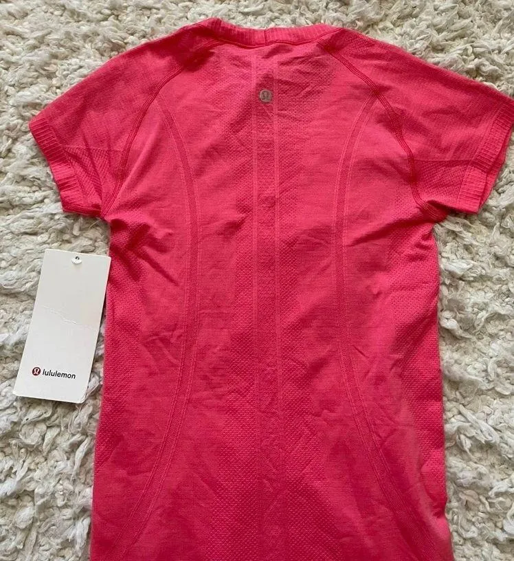 Lululemon Swiftly Tech Shortsleeve - Image 4