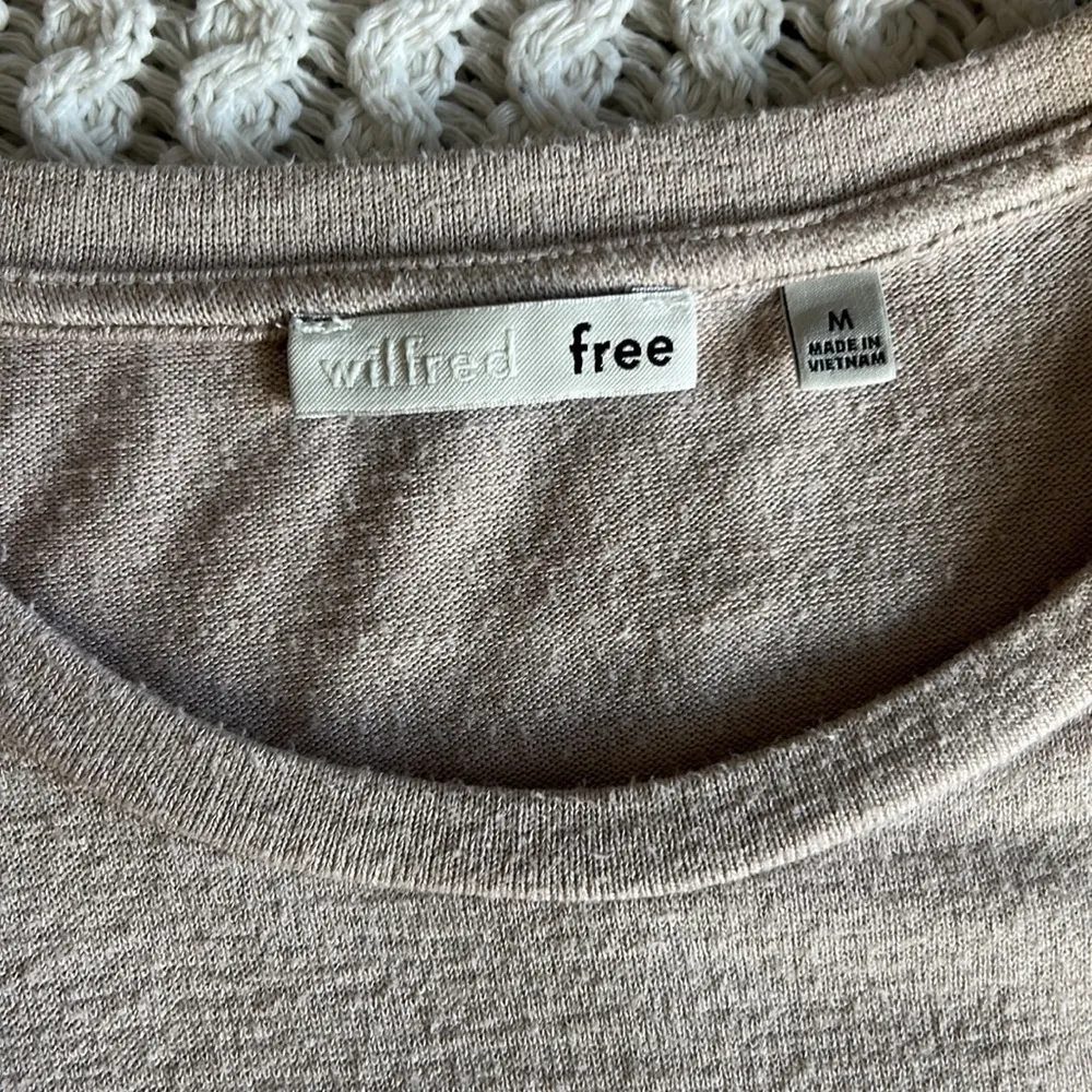 Aritzia • wilfred free long sleeve jersey tee - Image 95