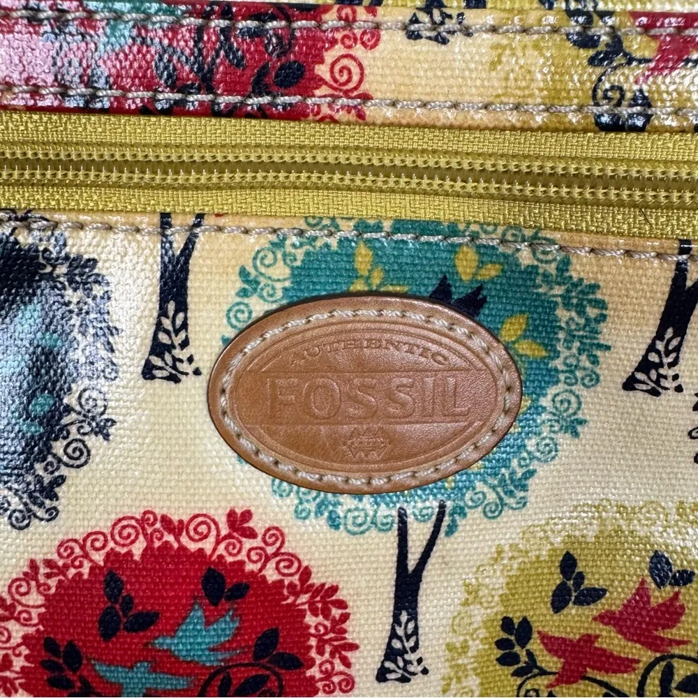 Fossil Crossbody Bag Tree & Bird Print - Image 4