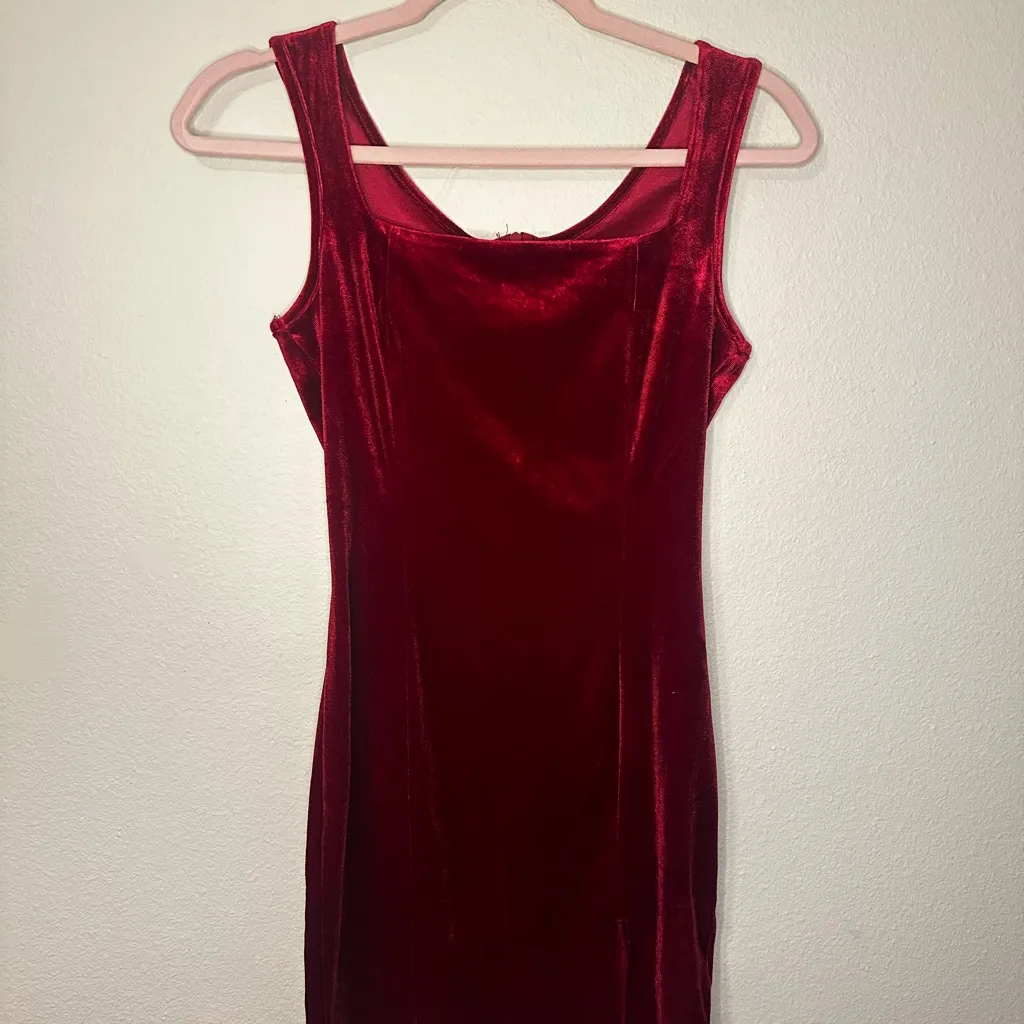 Chic Burgundy Mini Dress Red - Image 2