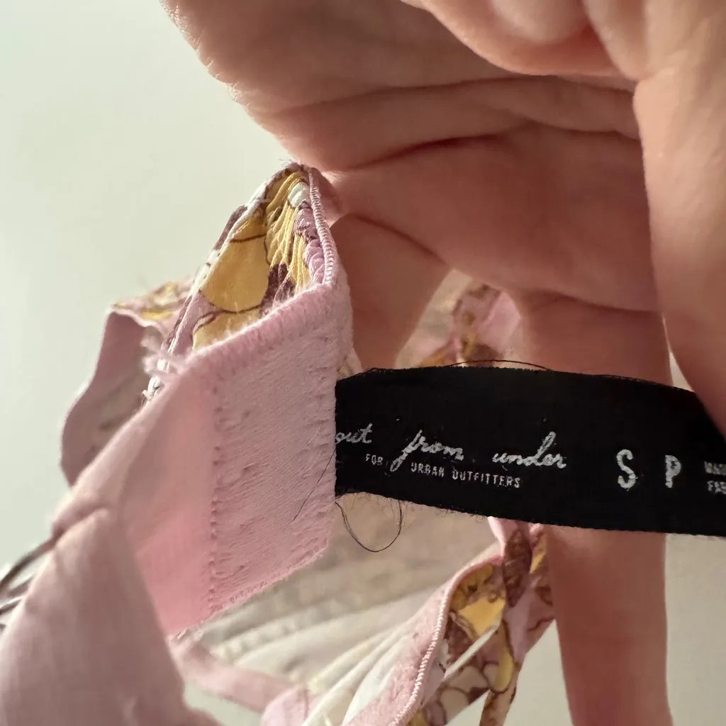 Out From Under Urban Outfitters Pink Yellow Cute Floral Corset Crop Top Y2K Vibe - Image 5