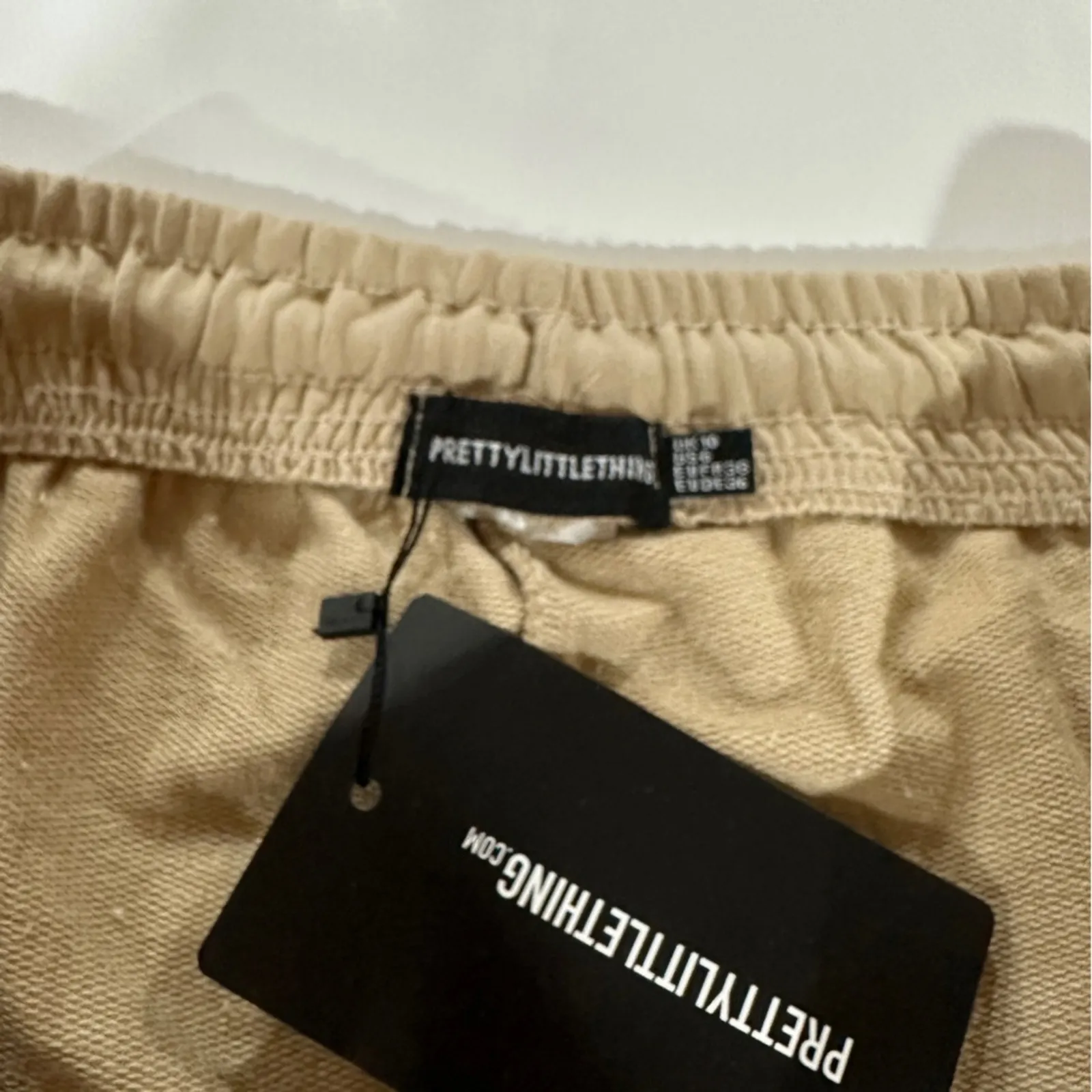 Pretty Little Thing Tan High Rise Pull On Shorts Size‎ 6 - Image 4