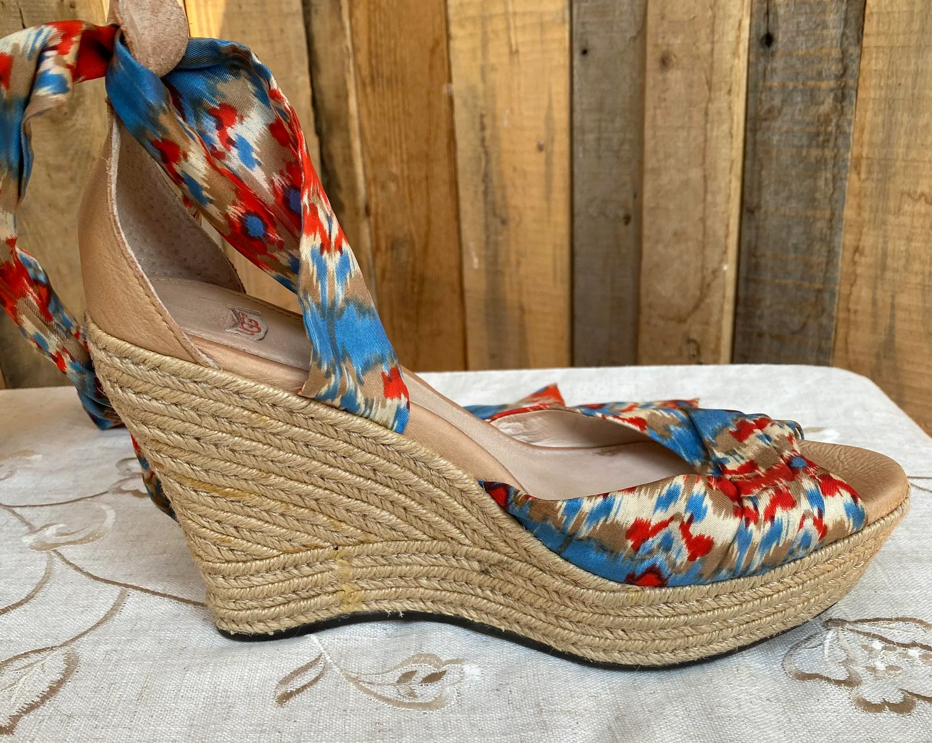 UGG Lucianna Wedge Platform 9 - Image 4