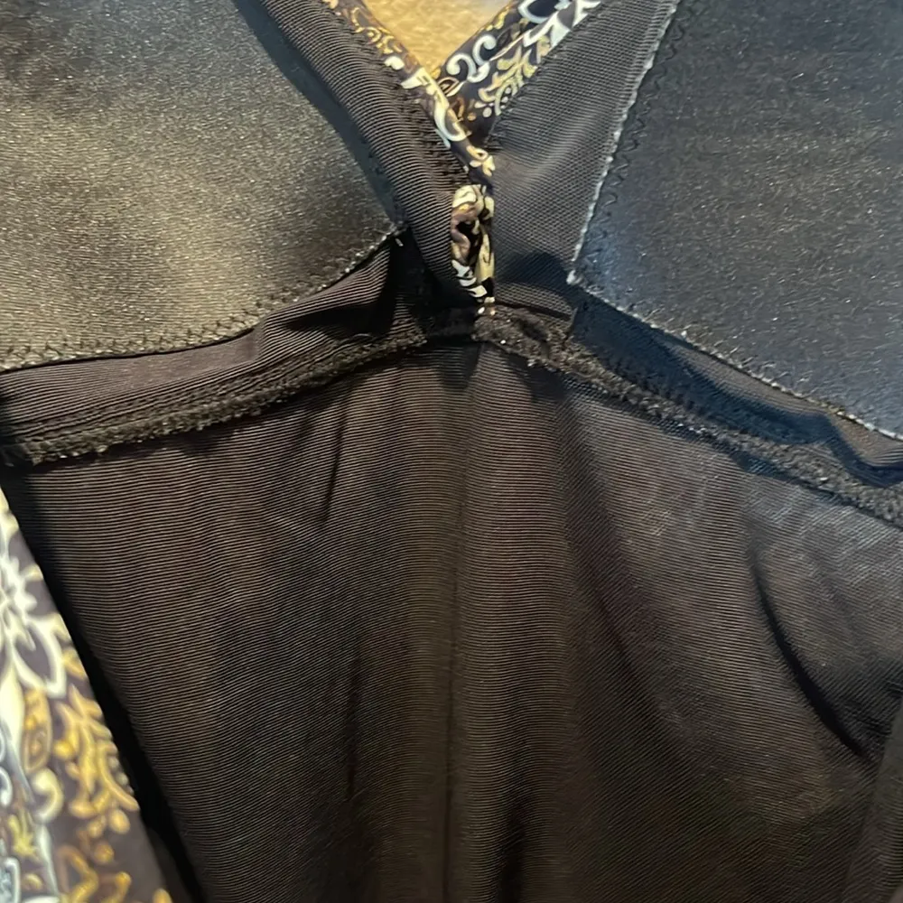 Nip Tuck Women’s Slimming Swimsuit One Piece Black Gold Tan White Size 6 - Image 8