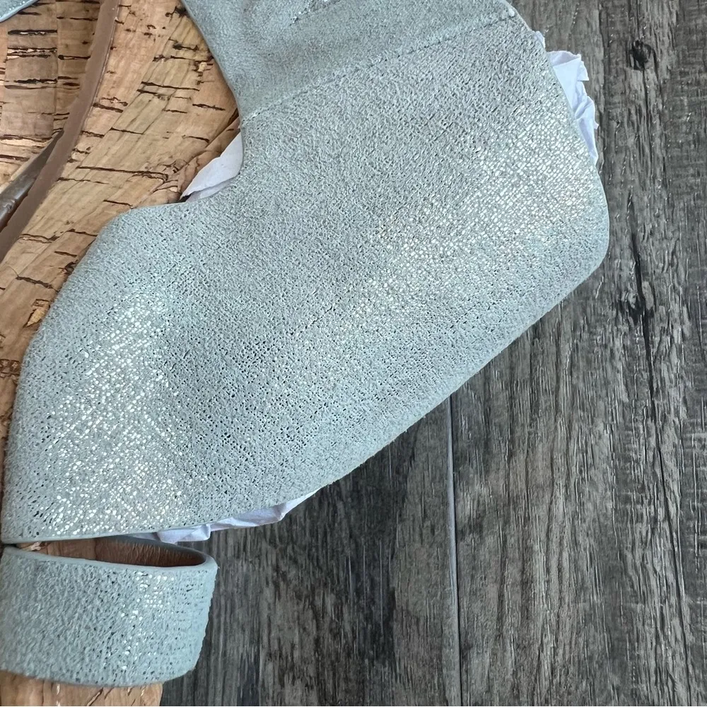 NWOB Donald Pliner Gyer wedge sandal light pewter & cork 7 1/2 - Image 7