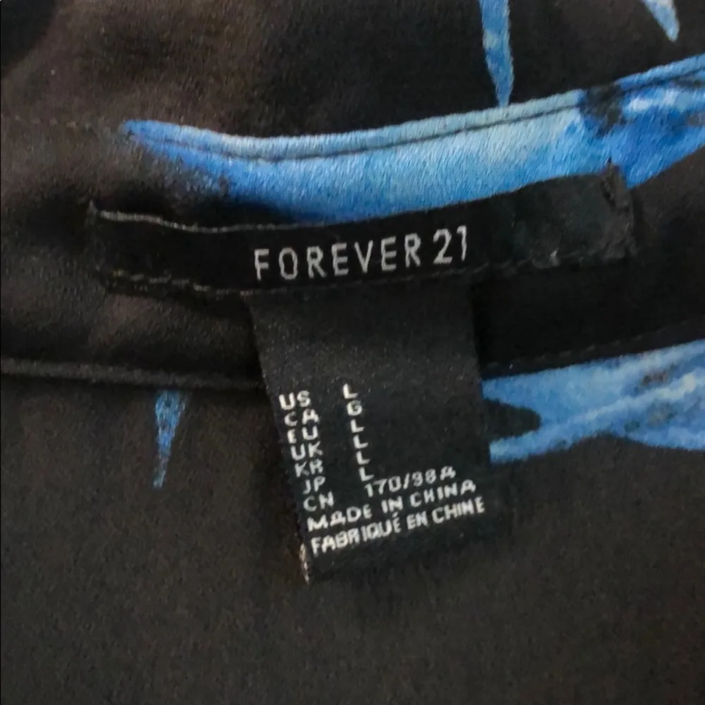 Forever 21 Shark shirt! 🦈🦈🦈🦈 - Image 2