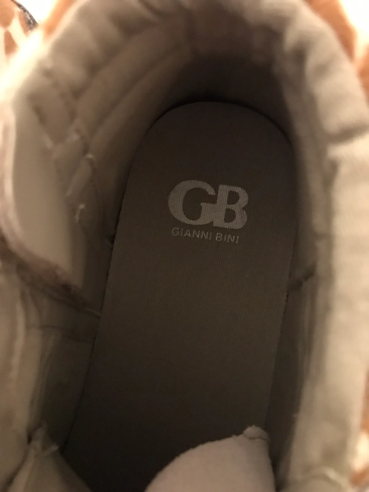 Gianni Bini High Top Sneakers - Image 5