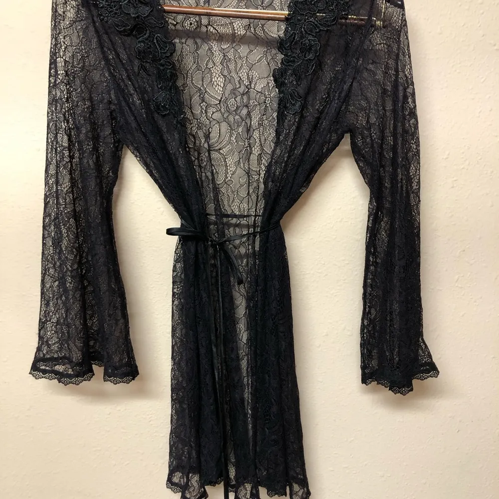 Vintage In Bloom by Jonquil Chic Black Lace Robe Size undefined - Image 5