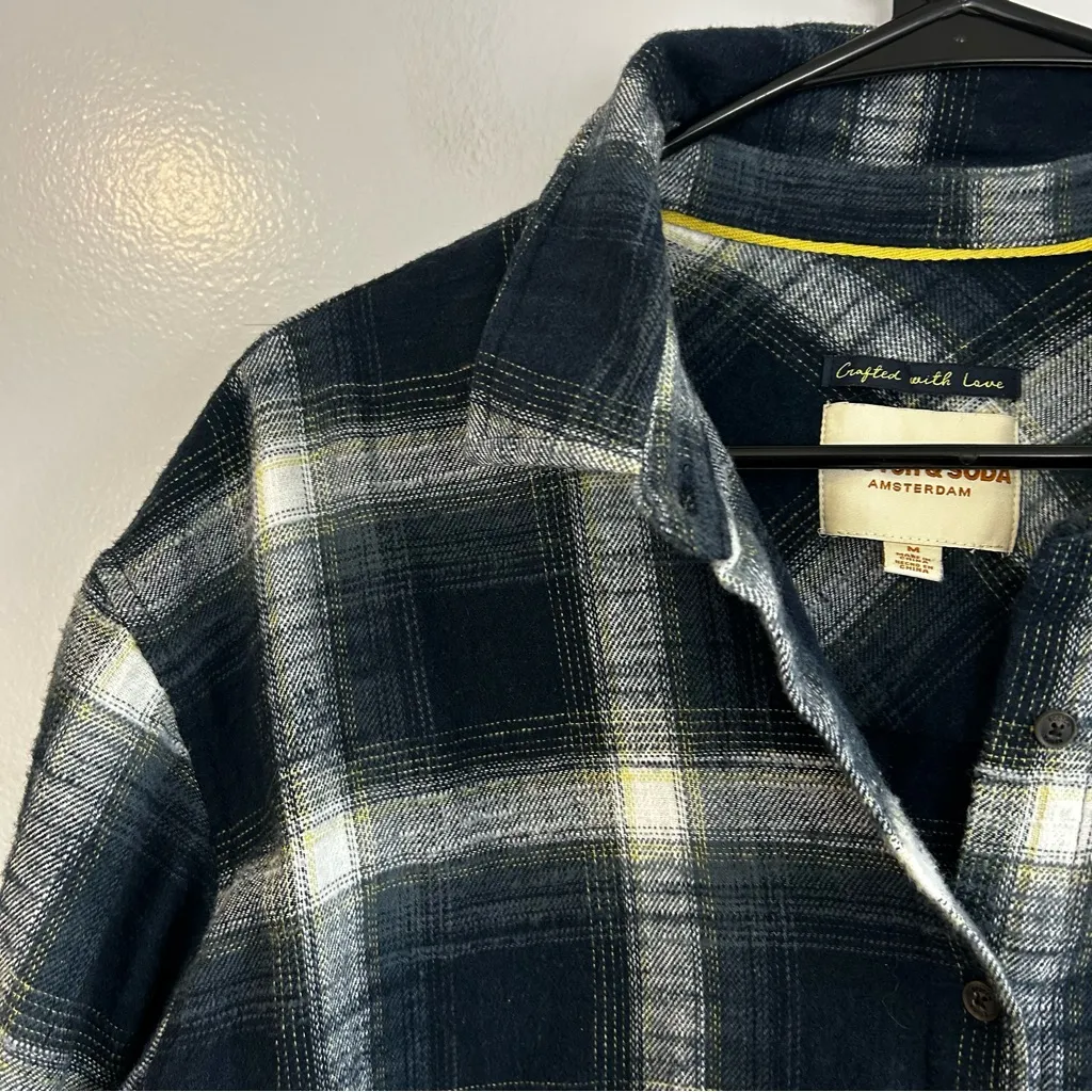 Scotch & Soda Dark Blue Plaid Boxy Button Down Flannel Shirt Size Size Medium - Image 4