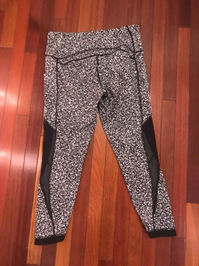 Lululemon Patterned Leggings - Image 5