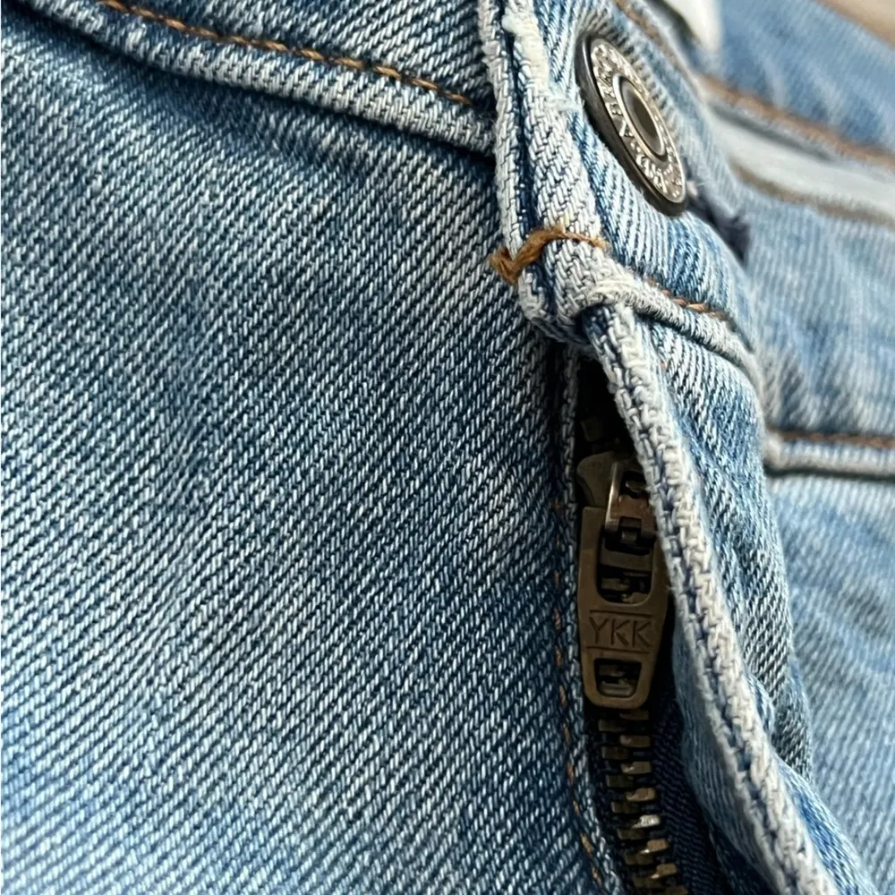 NWT Abercrombie & Fitch 90s Ultra High Rise Crossover Waist Slim Straight | 18S - Image 9