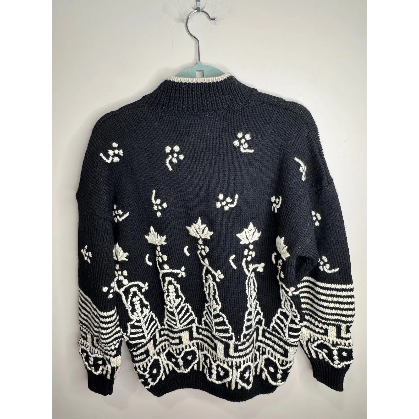 VTG NWT Roberta Freymann Bergdorf Goodman Handknit Wool Black White Sweater Sz M - Image 2