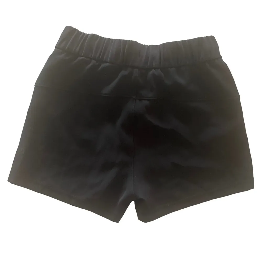 Lululemon On The Fly Short Woven 2.5" Black Size 2 - Image 3