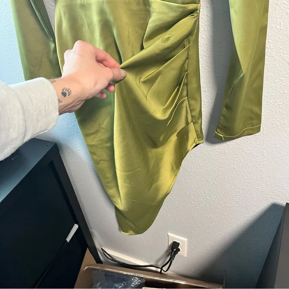 PrettyLittleThing Green Cutout Dress - Image 8