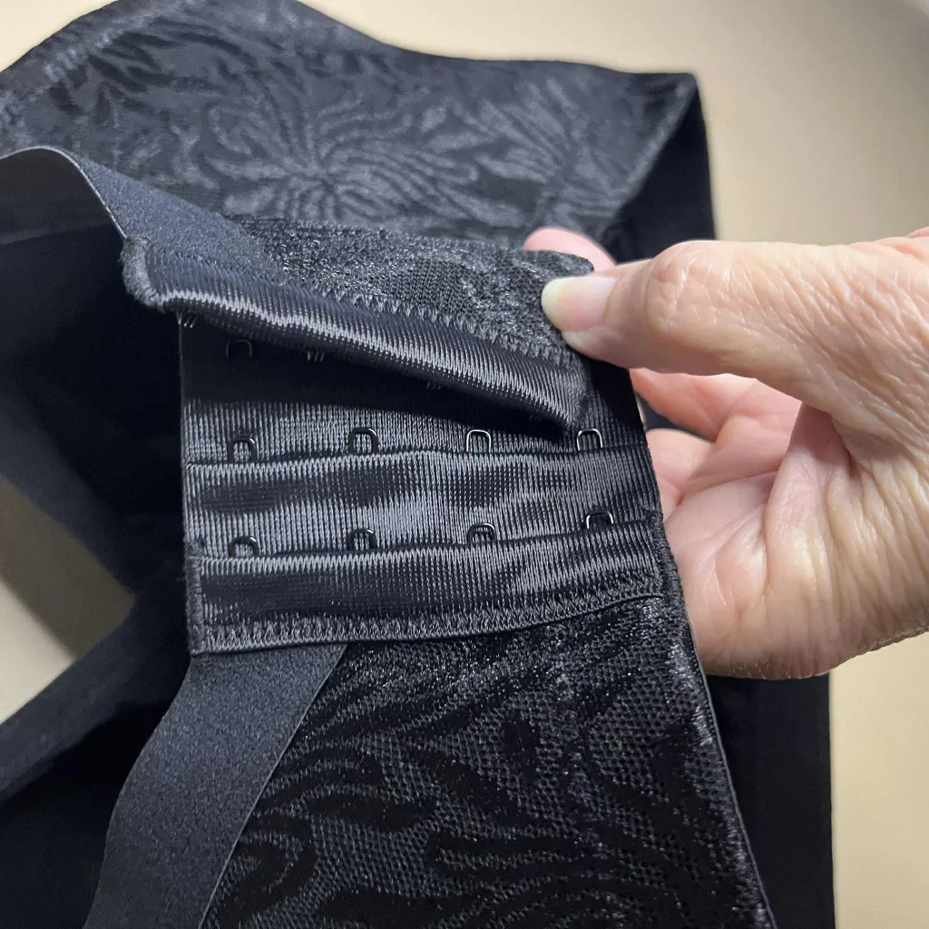 ZeroBound Minimizer Bras Wirefree Full Coverage 44H Bra Black Size undefined - Image 3