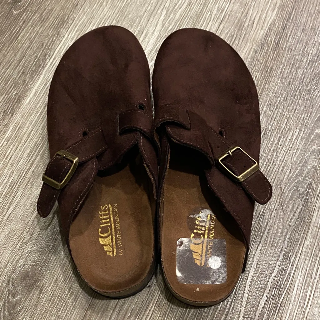 White mountain cliffs suede clogs slip on brown suede 6.5 wide - Image 4