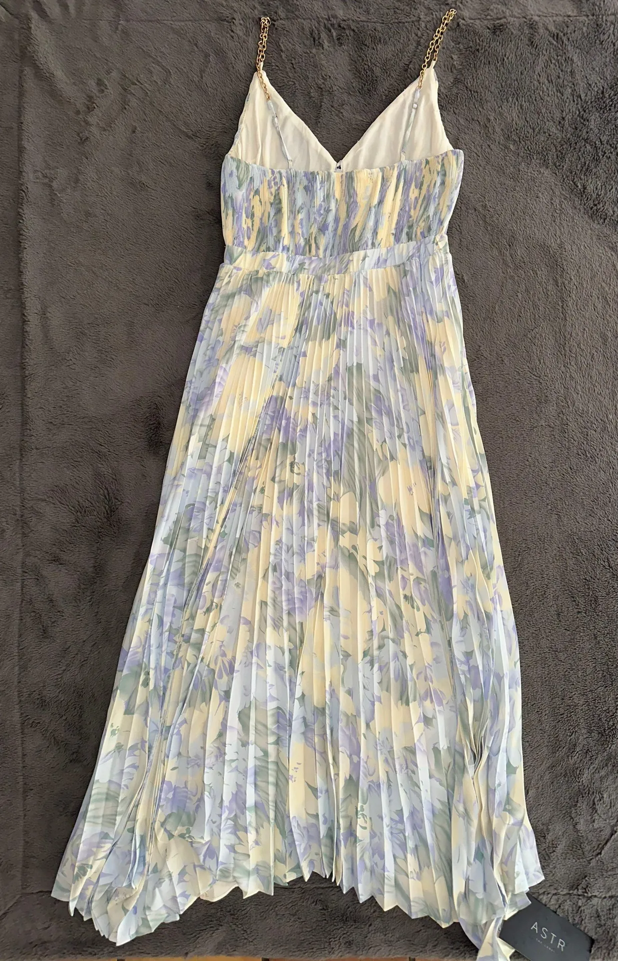 The Label Loralee Pleated Floral Midi Dress - Image 8