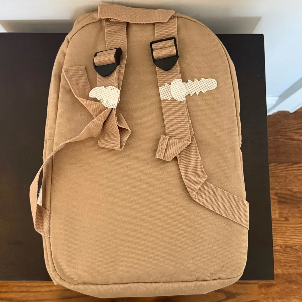 NWT DSW Beige and White Women's Backpack with Mini Backpack - Image 6