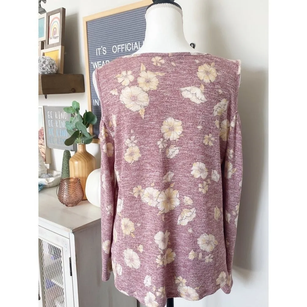 Love Fire Brand Cold Shoulder Floral Top - Image 5