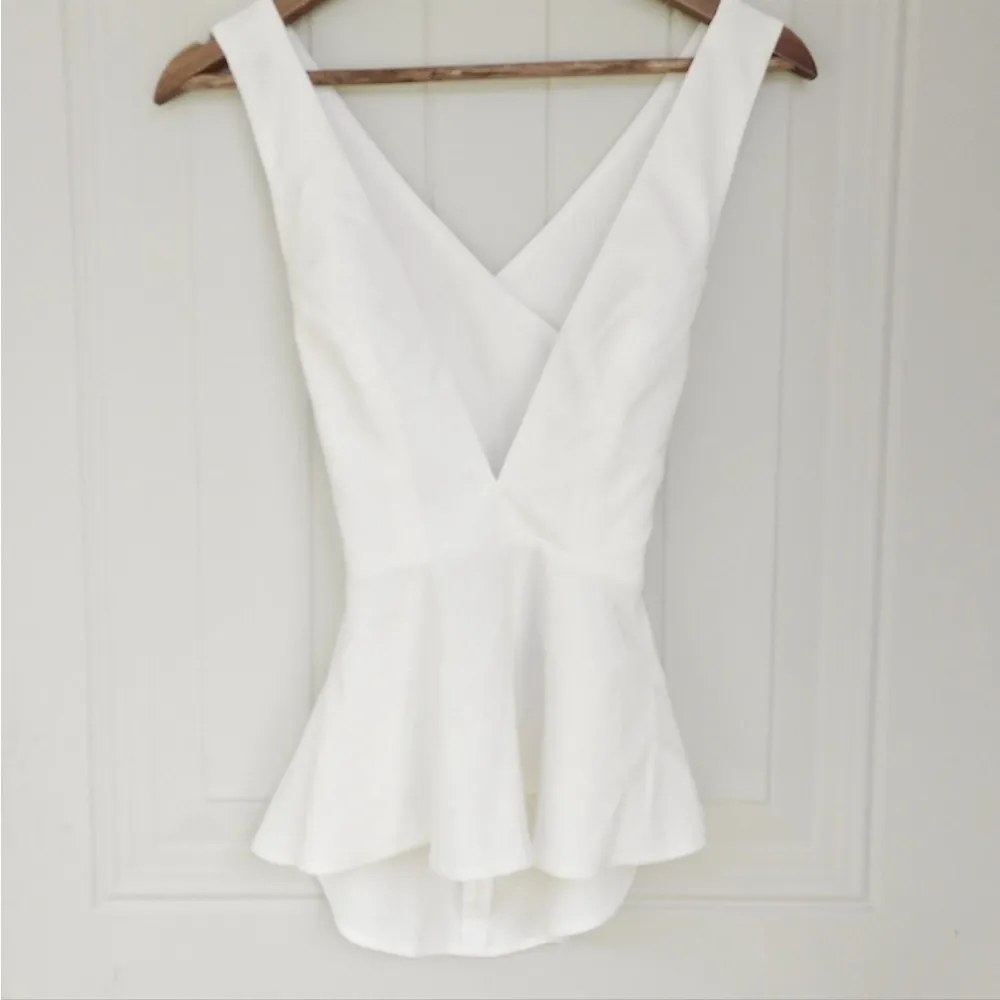 NWOT Lovers + Friends bloom blouse ruffle white - Image 3