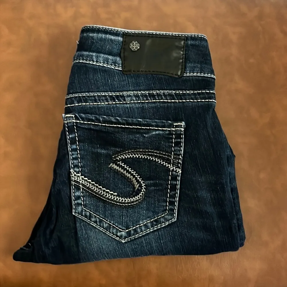 Silver Jeans Suki Mid Capri Size 27 - Image 3