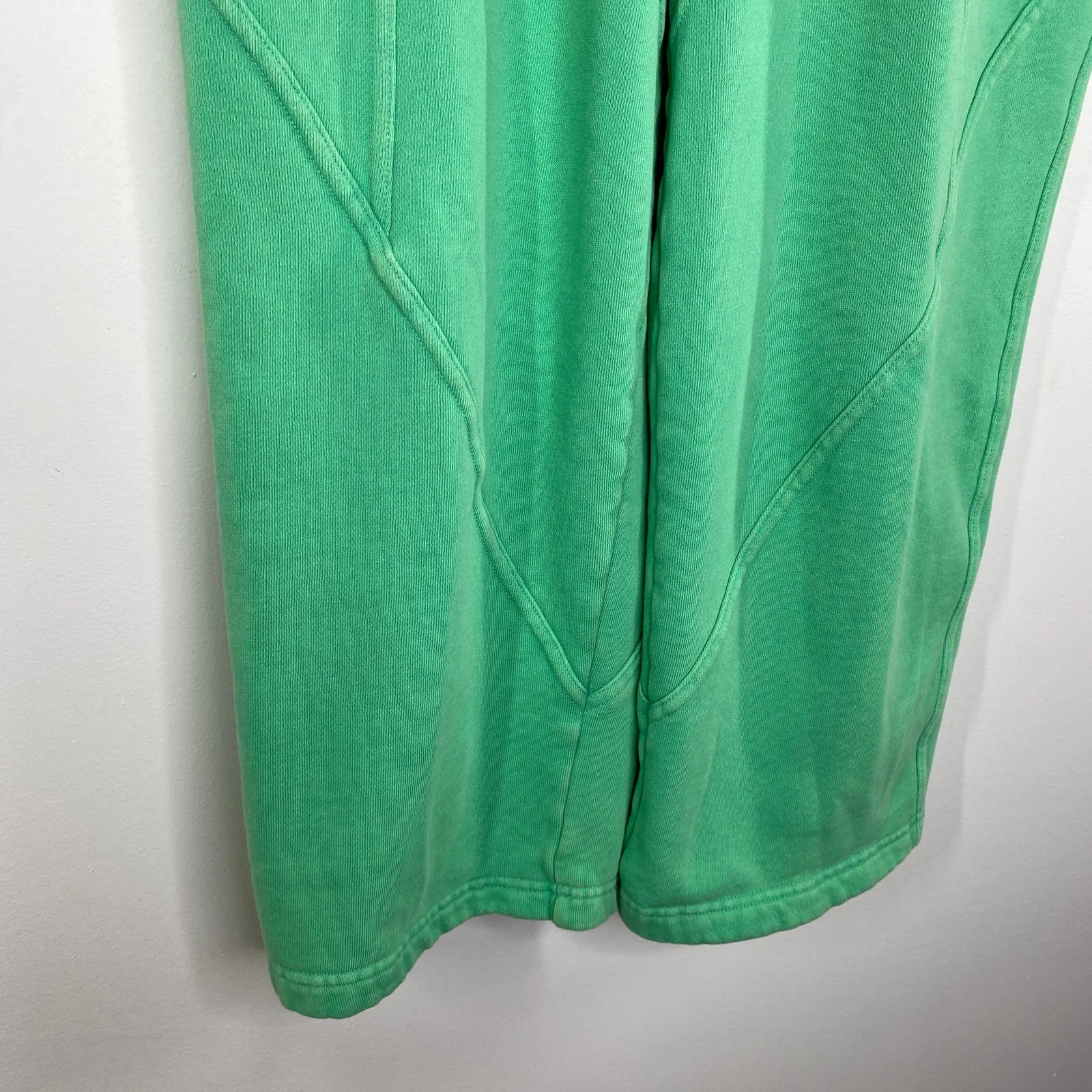 Urban Outfitters BDG Green Cropped Sweatpants Lounge‎ Casual Womens XS - Image 4