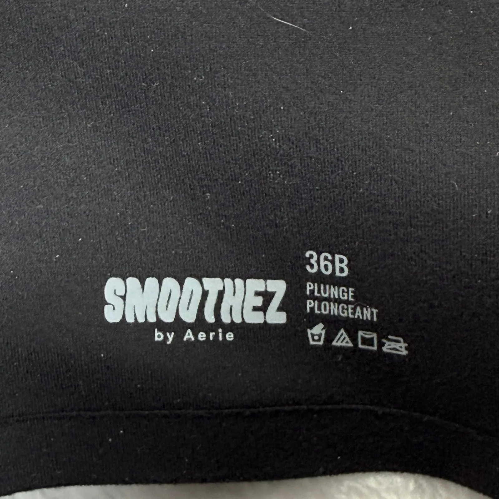 Aerie Smoothz Plunge Bra Black‎ 36B Wireless Everyday Comfortable - Image 4