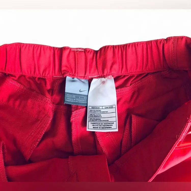 Nike Red Cargo Capri Pants - Image 5