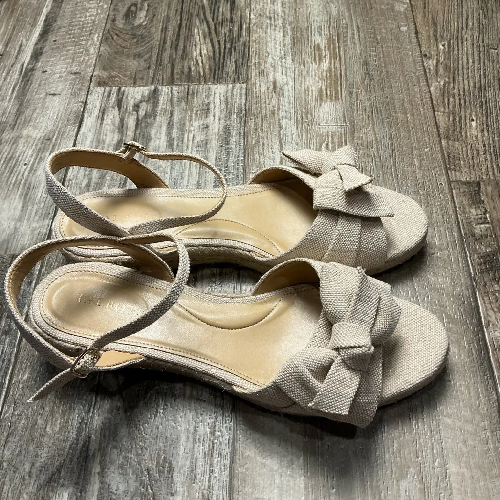 Talbots Cream Bow Sandals Size 9 - Image 8