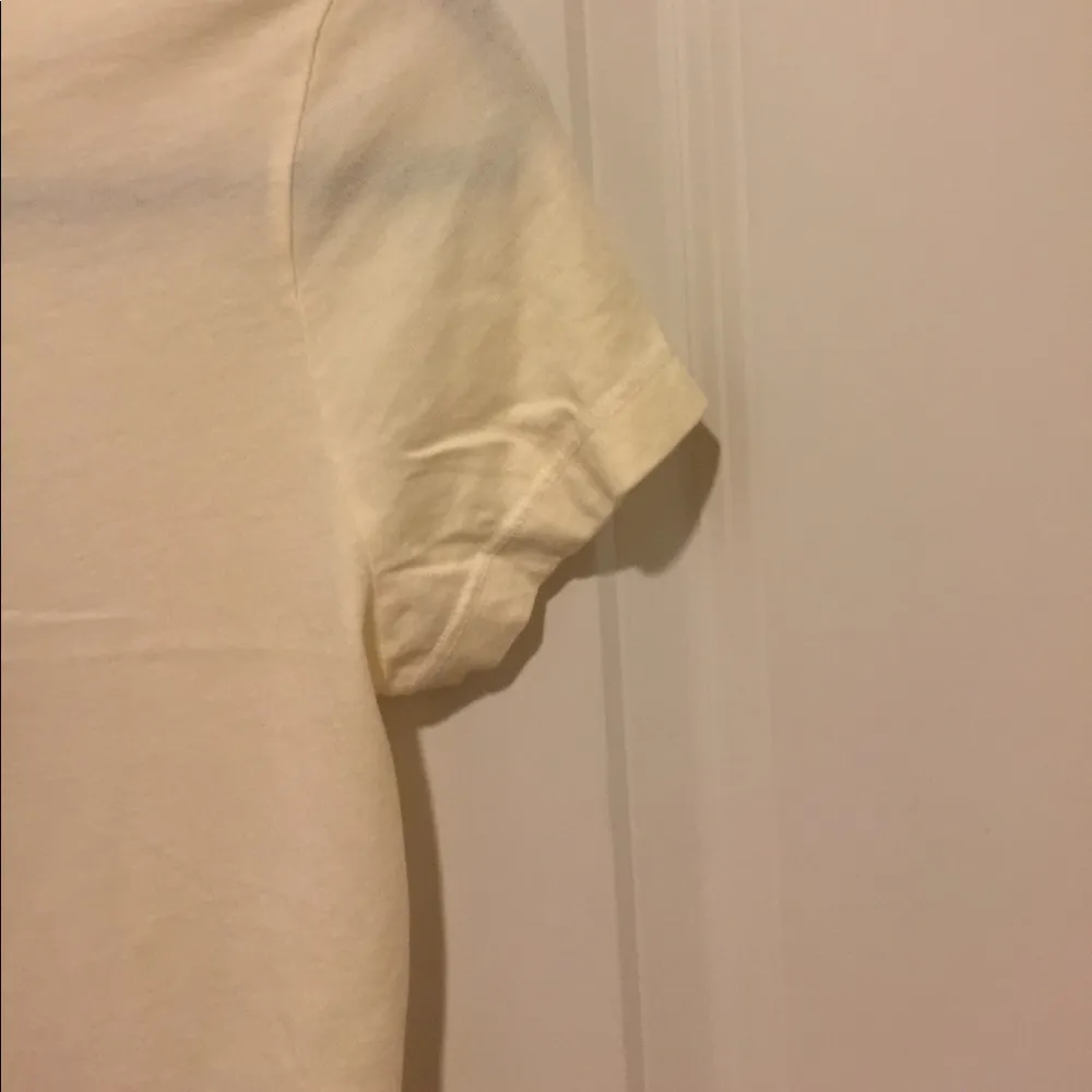 Juicy couture short sleeve t-shirt w/ pink writing - Image 4