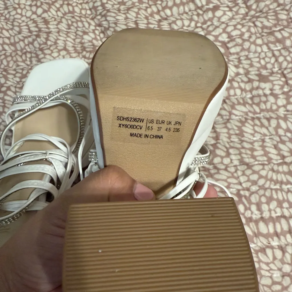 Dream Pairs White Rhinestone Platform Heel Sandals size 6.5 , new - Image 5