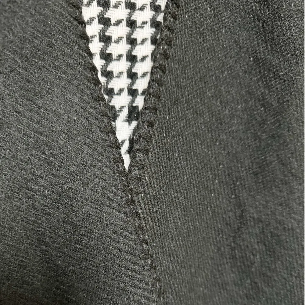 Woolrich Womens Reversible Wrap Scarf Black White Pink Houndstooth Acrylic OS - Image 5