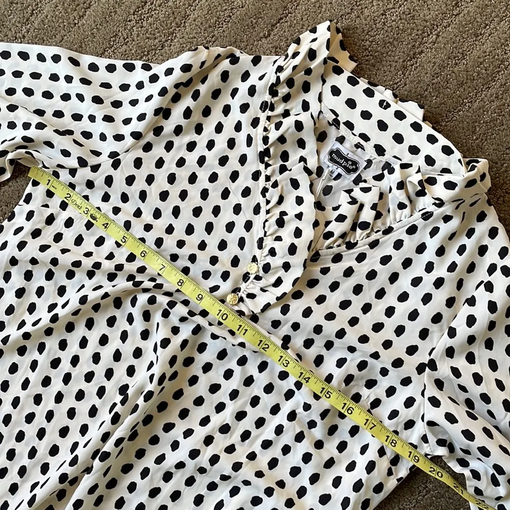 NWT Mud Pie Whitney ruffle pearl polka dot silky blouse - Image 6