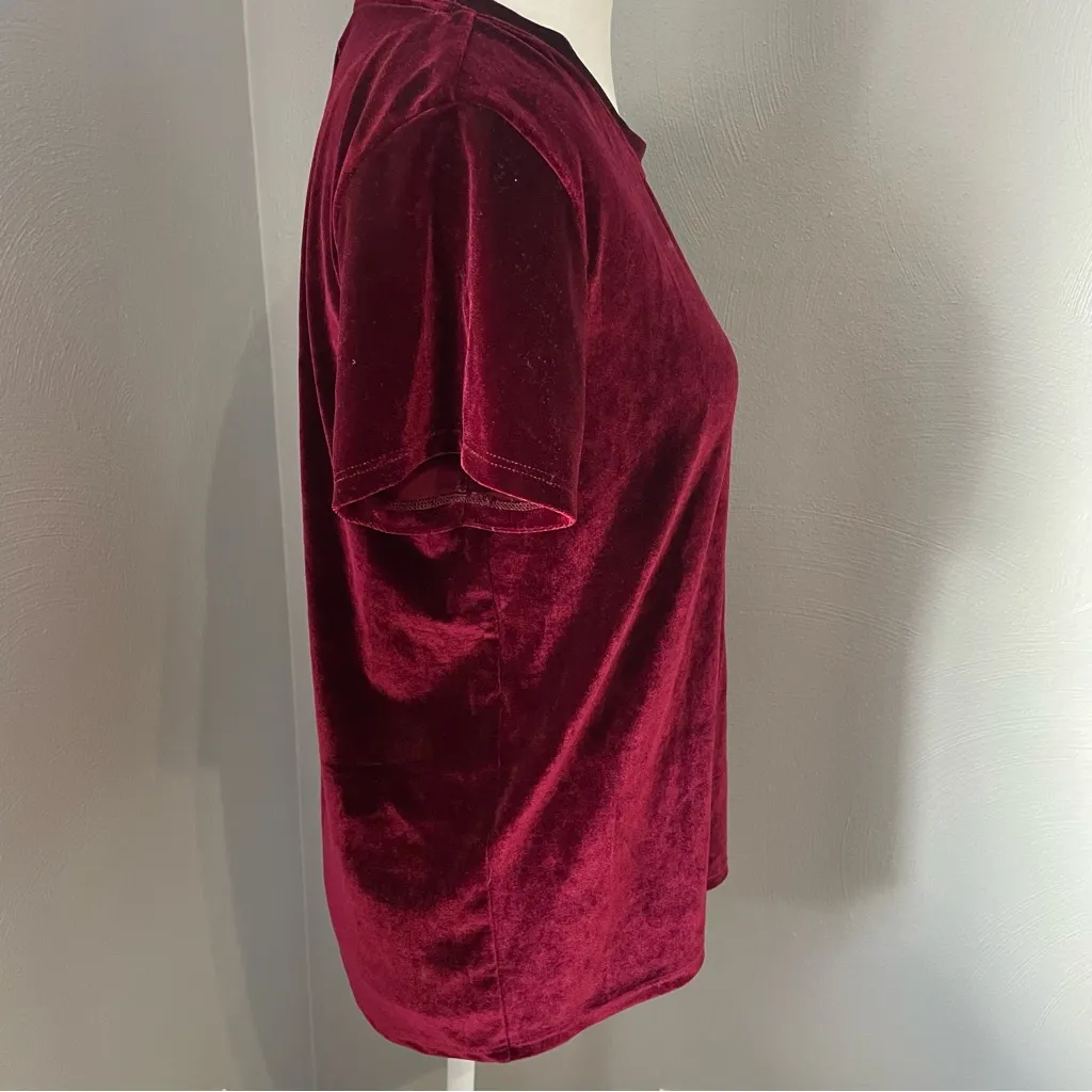 Abercrombie & Fitch red velvet t-shirt - Image 2