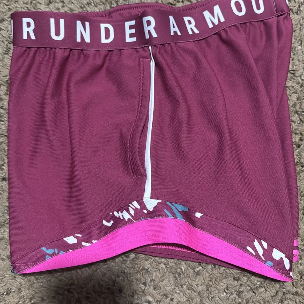 Under Armour Women's Purple Shorts - Image 4