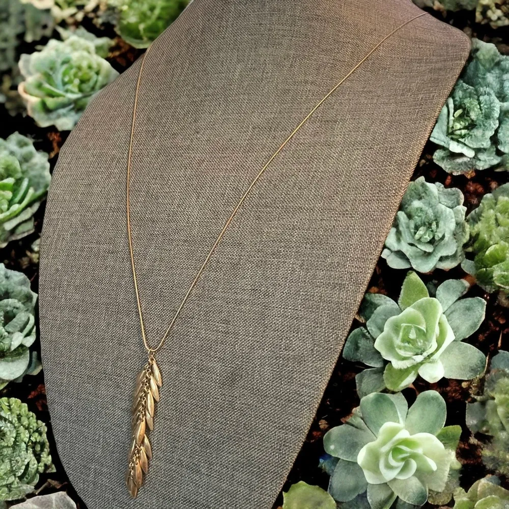 Verse Jewelry long feather pendant necklace - Image 3