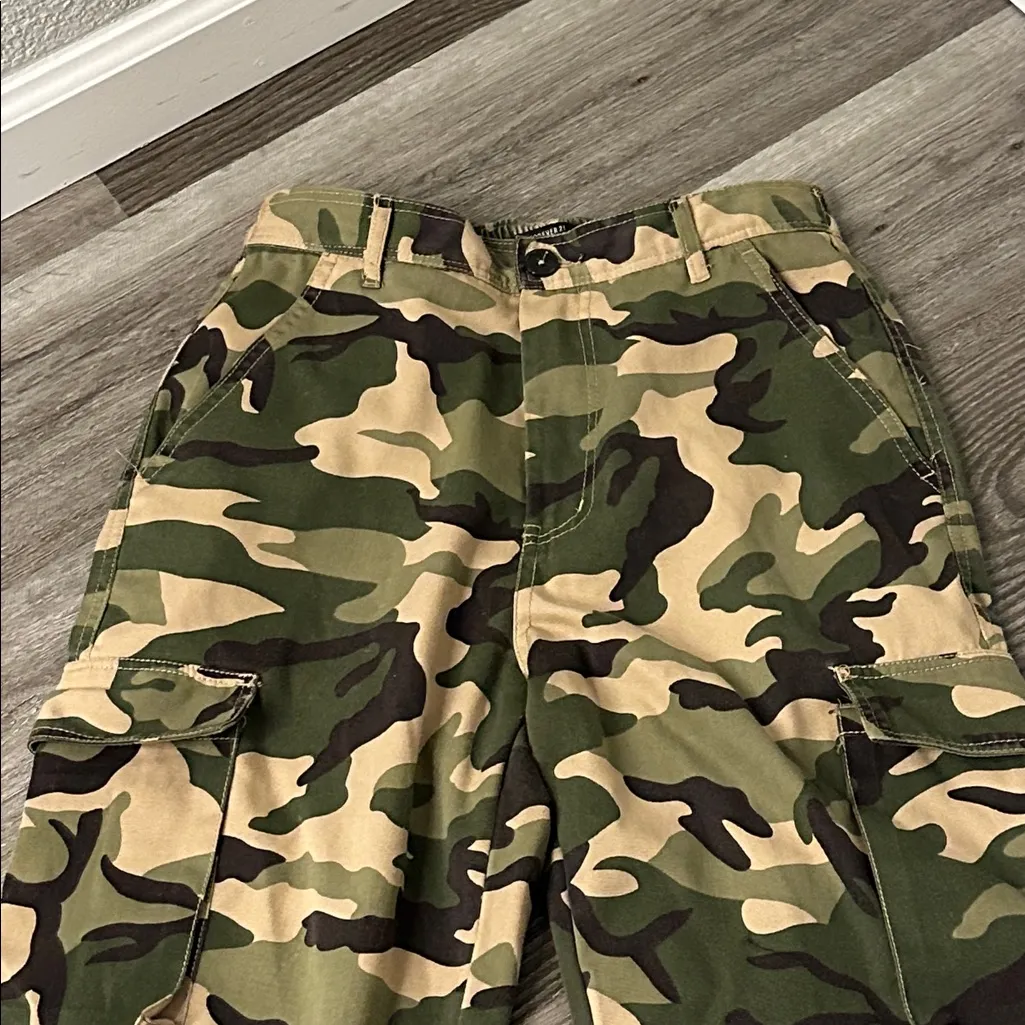 Forever 21  Camouflage Cargo Pants - Image 2