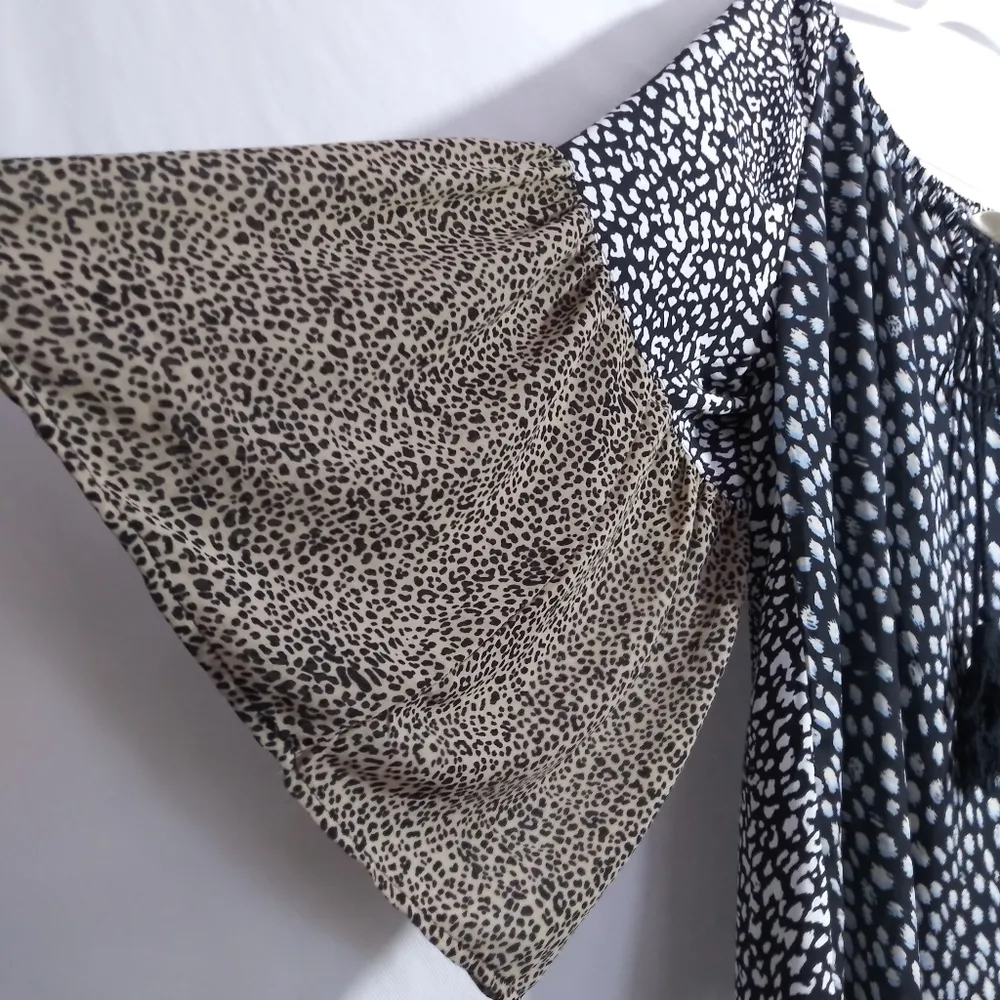 Grace & Emma Bohemian Animal Print Top Wide Flutter Sleeve Lightweight Size 3XL Black - Image 4