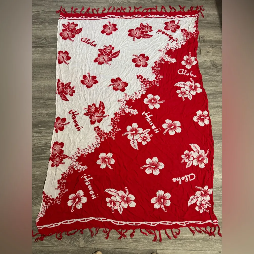 Hawaiian Red Floral Pareo Beach Cover Up Wrap Tasseled Sarong 55.5 x 37.5 in Size undefined - Image 3
