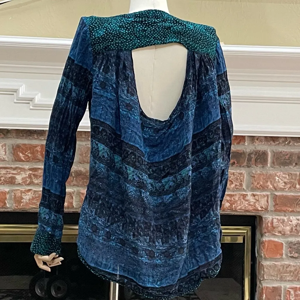 BKE blue multipatterned button down long sleeve top / L / Excellent condition - Image 6