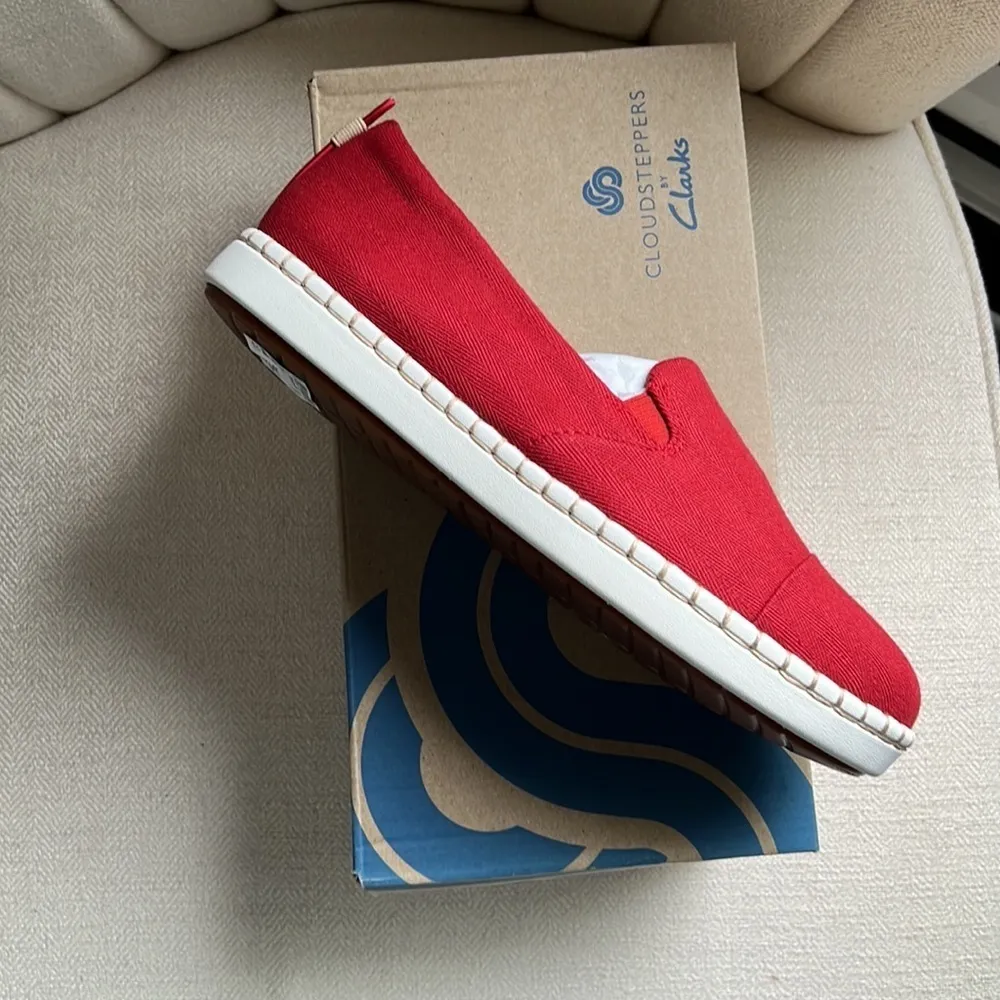 Clarks Glow Step Glow On CloudSteppers Shoes Red slip on Sneakers Comfort Size 10 - Image 3