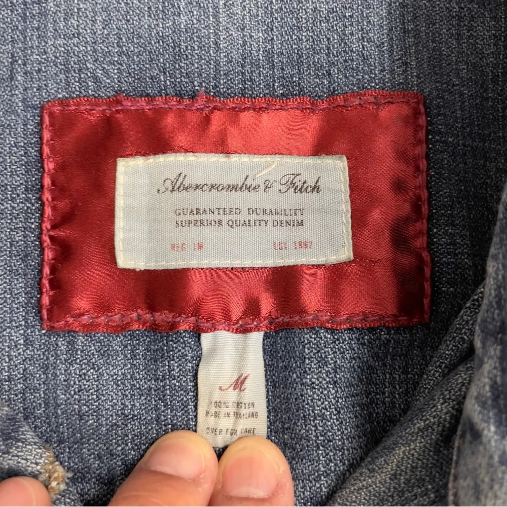 ABERCROMBIE & FITCH Classic
Denim Jacket  size M - Image 7