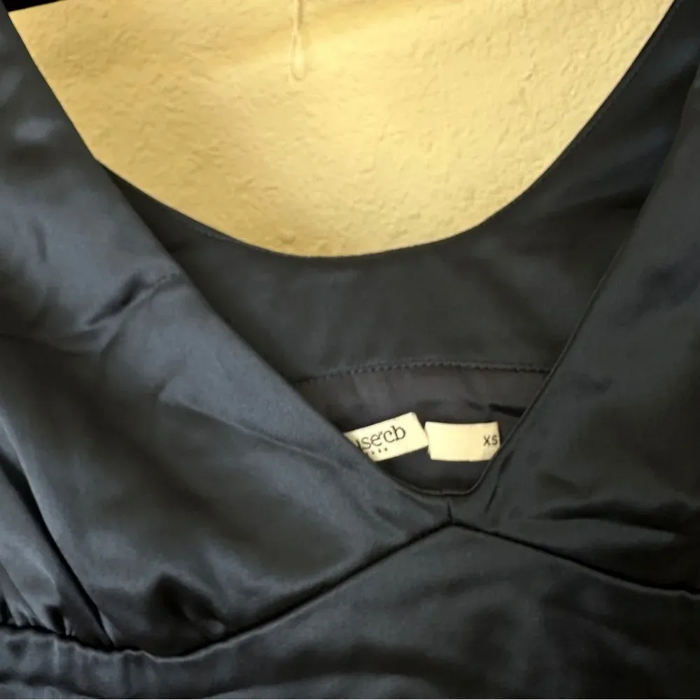 House of CB 'Dominique' Navy Plunge Satin Mini Dress NWOT size XS‎ - Image 7